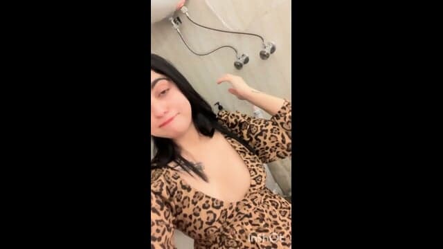Hot Instagram Influencer Model @Jasneet6363