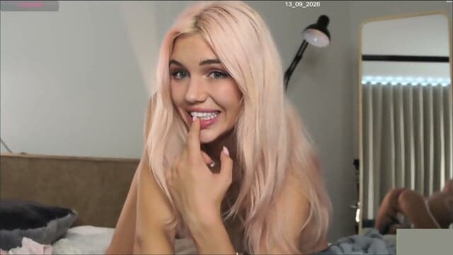 Hot Webcam Girl